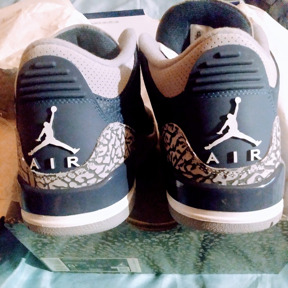 Air Jordan 3 Georgetown - Picture 2 of 5